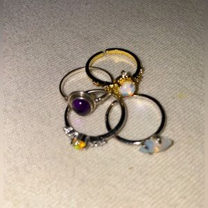 4-Piece Crystal / Stone Rings
